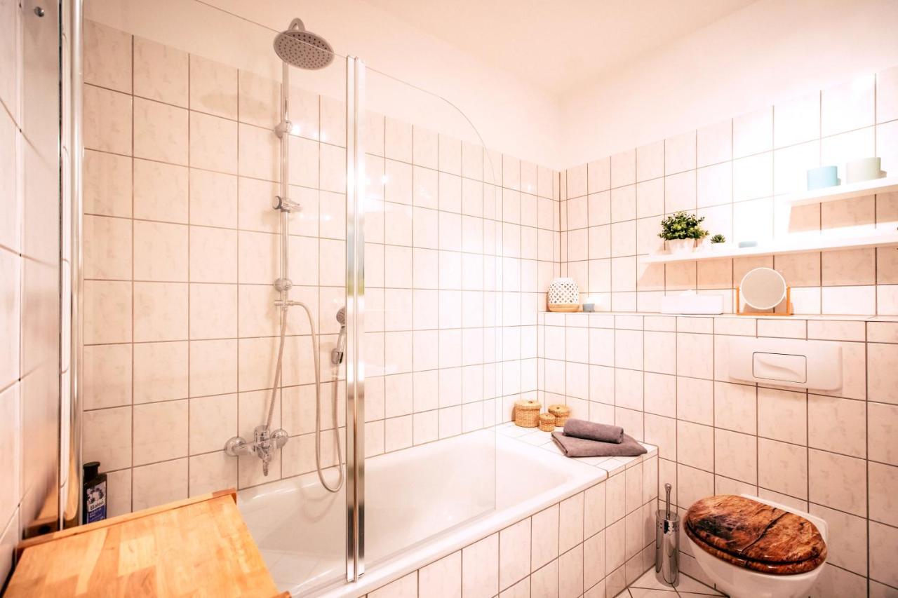 Gemuetliche Ferienwohnung Neben Der Arena Leipzig "Waldi" Exterior photo